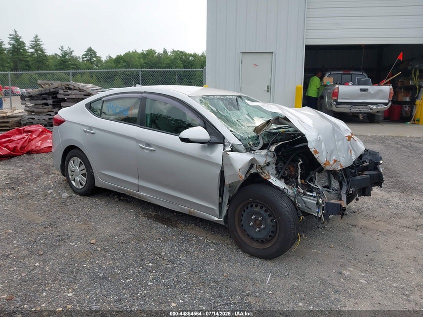Photo of the 2017 HYUNDAI ELANTRA SE