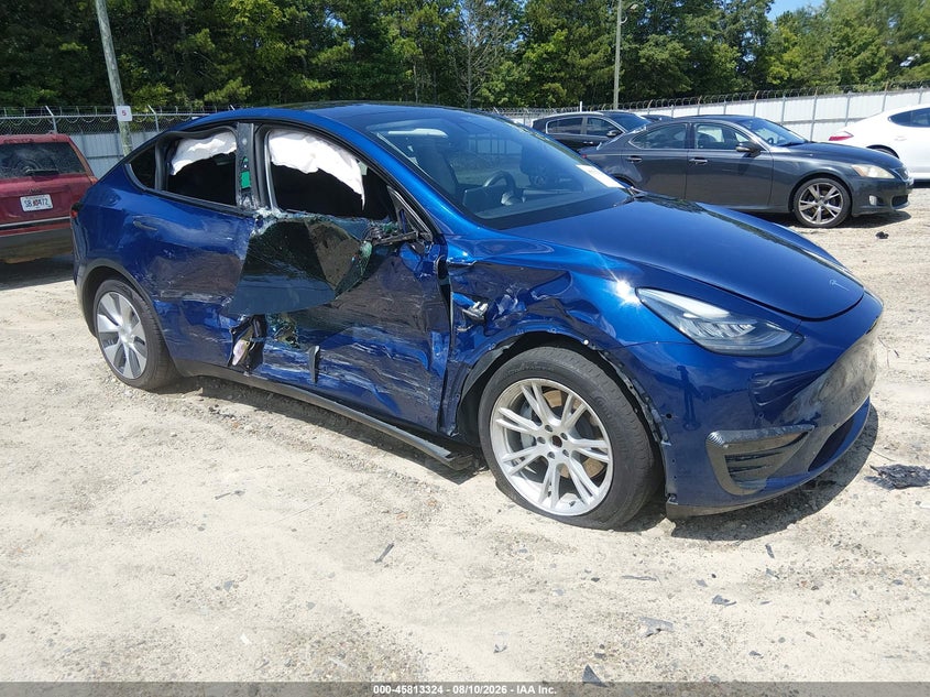 Photo of the 2021 TESLA MODEL Y STANDARD RANGE REAR-WHEEL DRIVE
