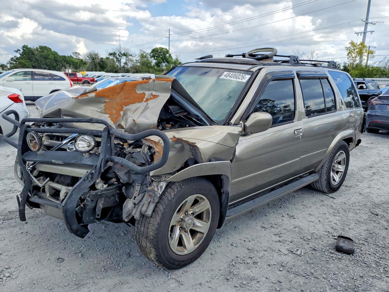 Photo of the 2004 NISSAN PATHFINDER SE
