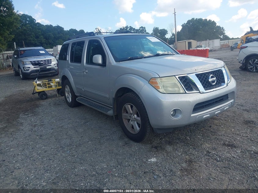 Photo of the 2008 NISSAN PATHFINDER SE