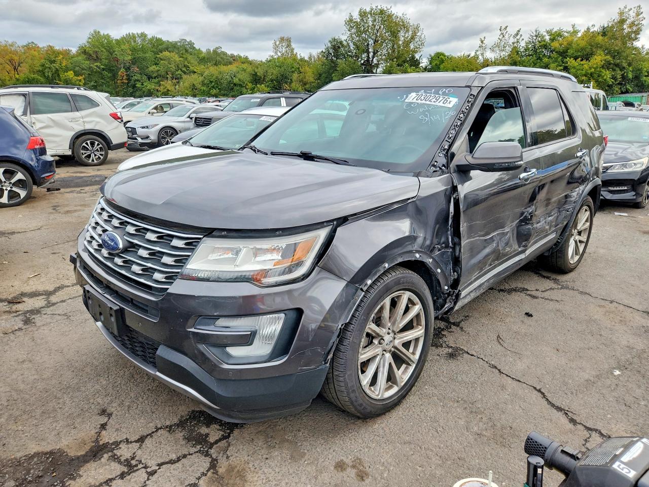 Photo of the 2016 FORD EXPLORER LIMITED