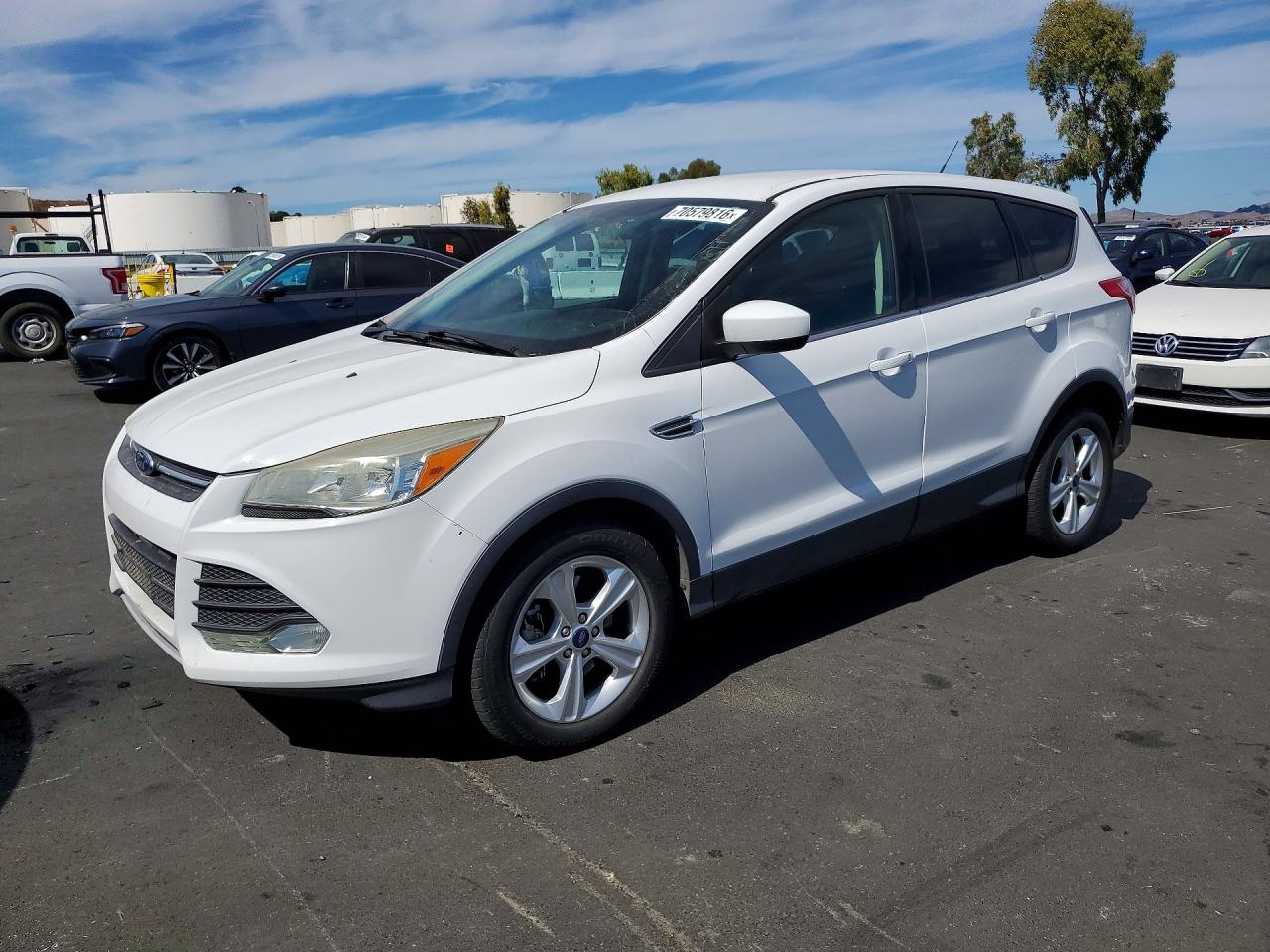 Photo of the 2015 FORD ESCAPE SE