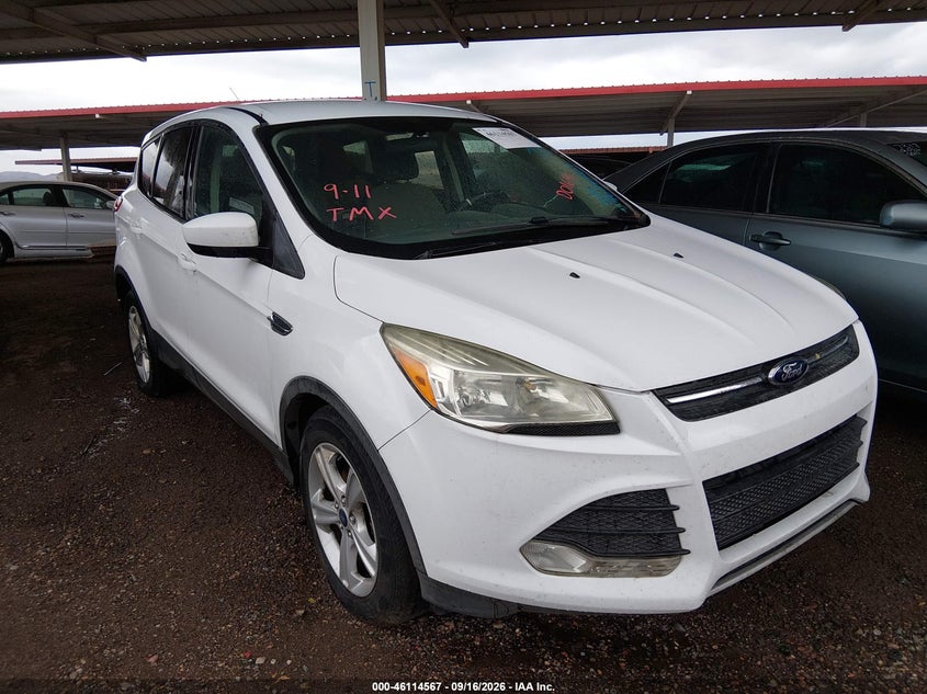 Photo of the 2014 FORD ESCAPE SE
