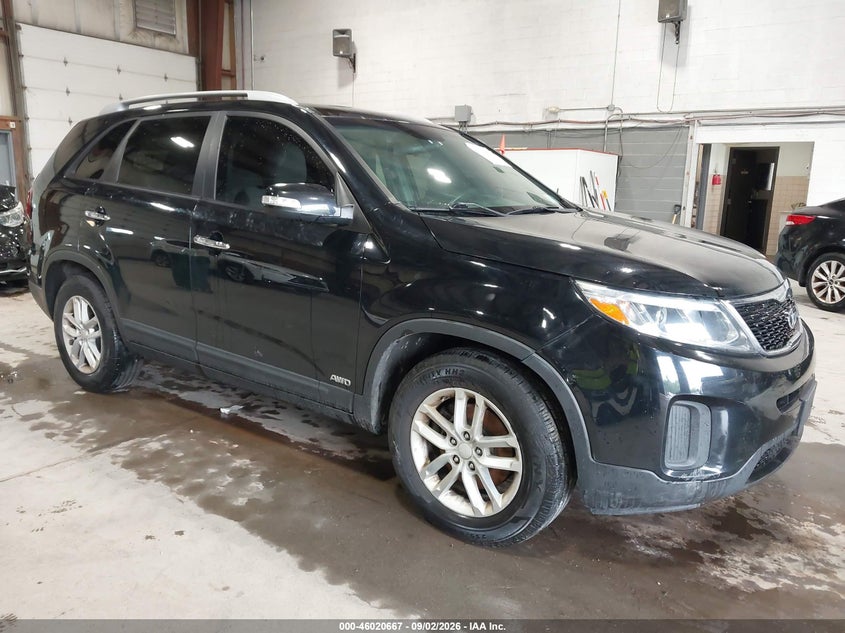 Photo of the 2015 KIA SORENTO LX V6