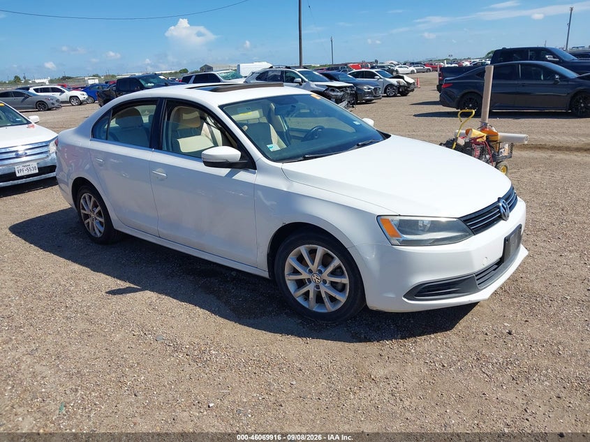 Photo of the 2014 VOLKSWAGEN JETTA 1.8T SE