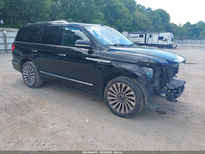 Photo of the 2019 LINCOLN NAVIGATOR RESERVE