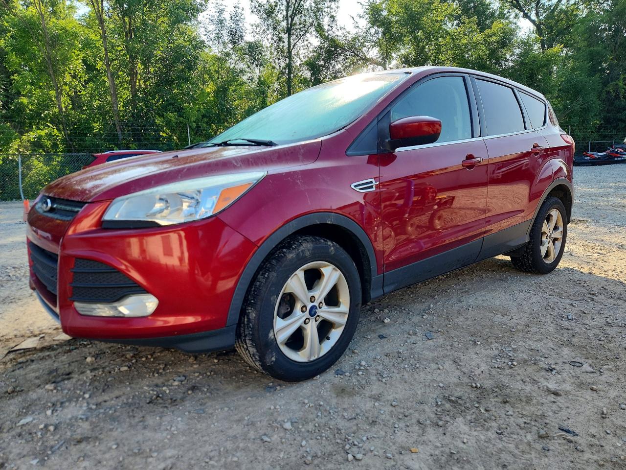 Photo of the 2015 FORD ESCAPE SE