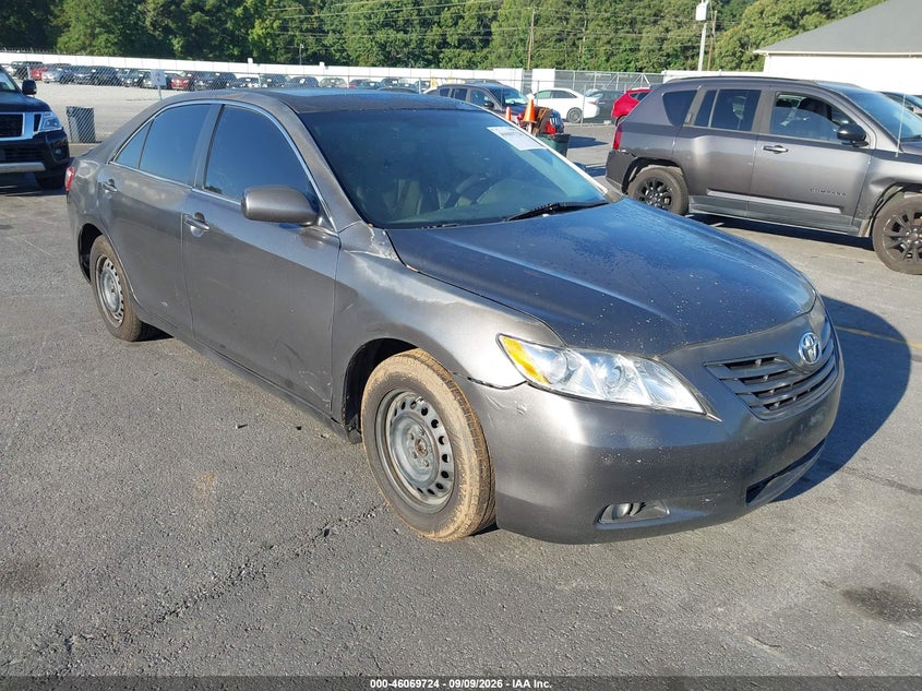 Photo of the 2009 TOYOTA CAMRY LE