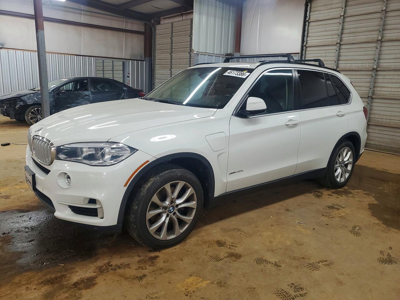 Photo of the 2016 BMW X5 XDR40E
