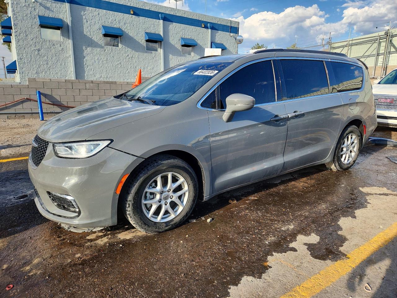 Photo of the 2022 CHRYSLER PACIFICA TOURING L