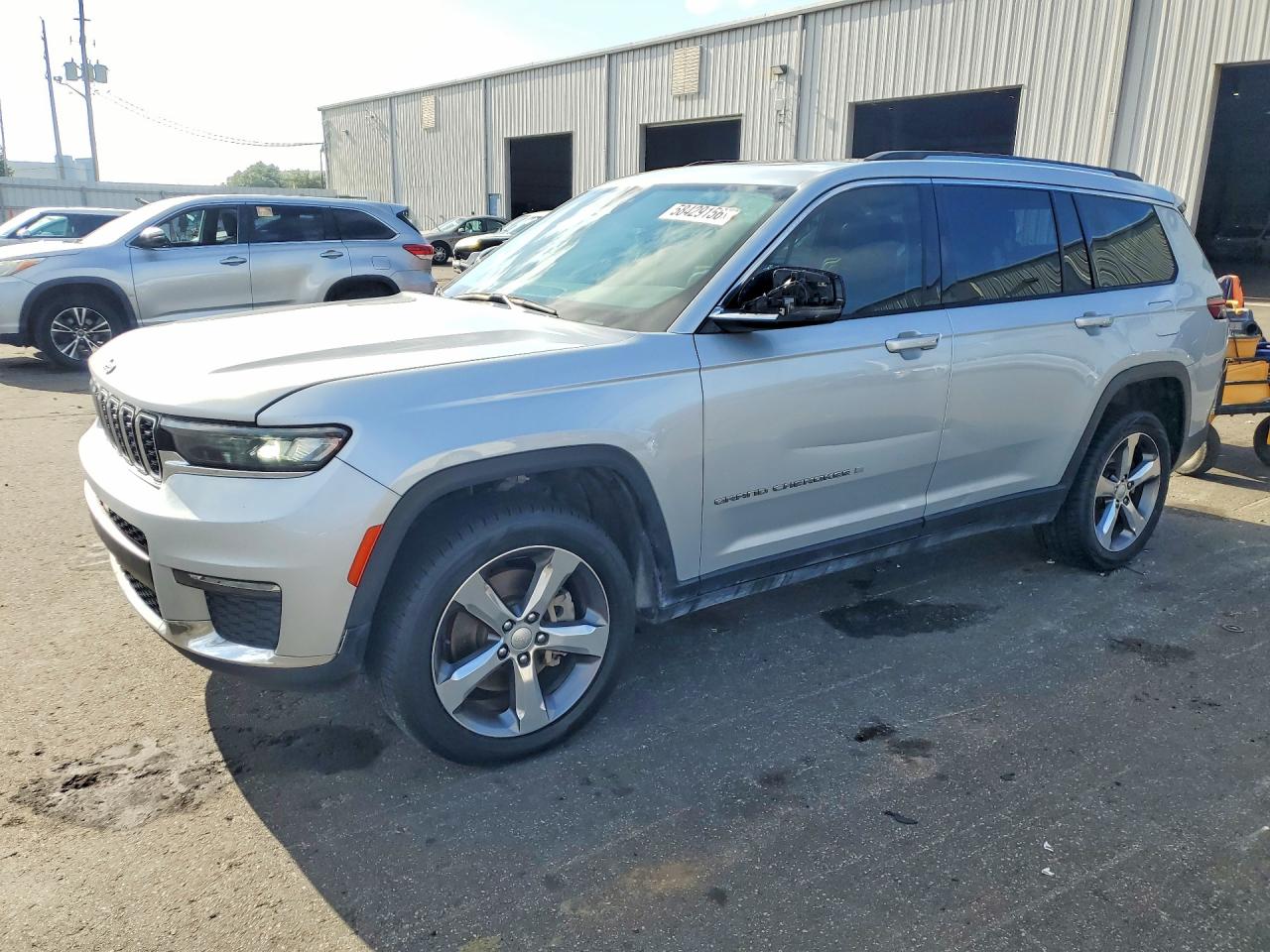 Photo of the 2021 JEEP GRAND CHEROKEE L LIMITED