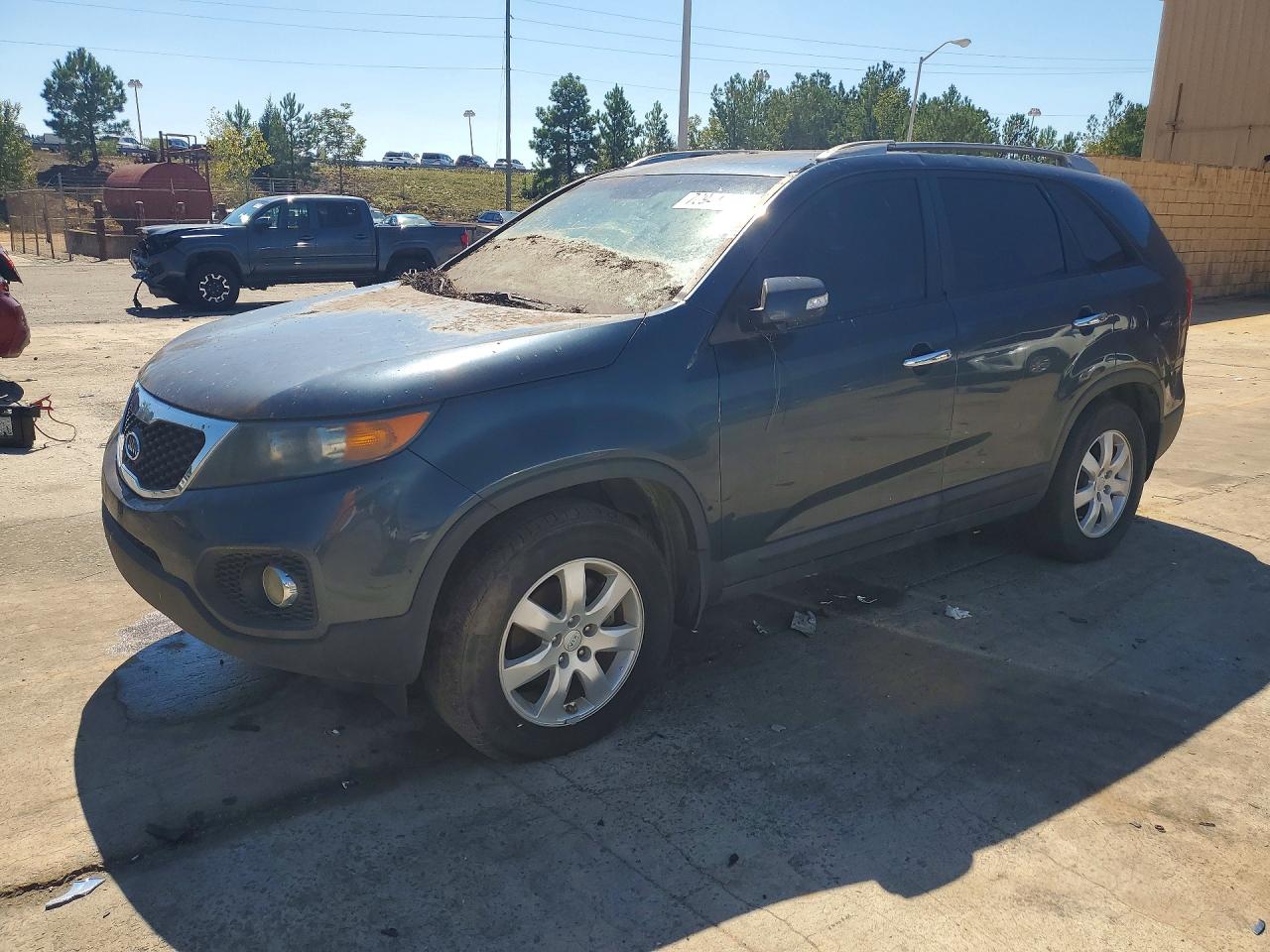 Photo of the 2011 KIA SORENTO LX