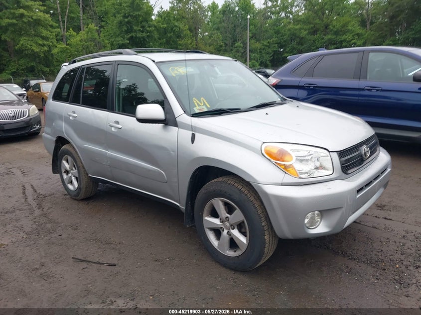 Photo of the 2004 TOYOTA RAV4