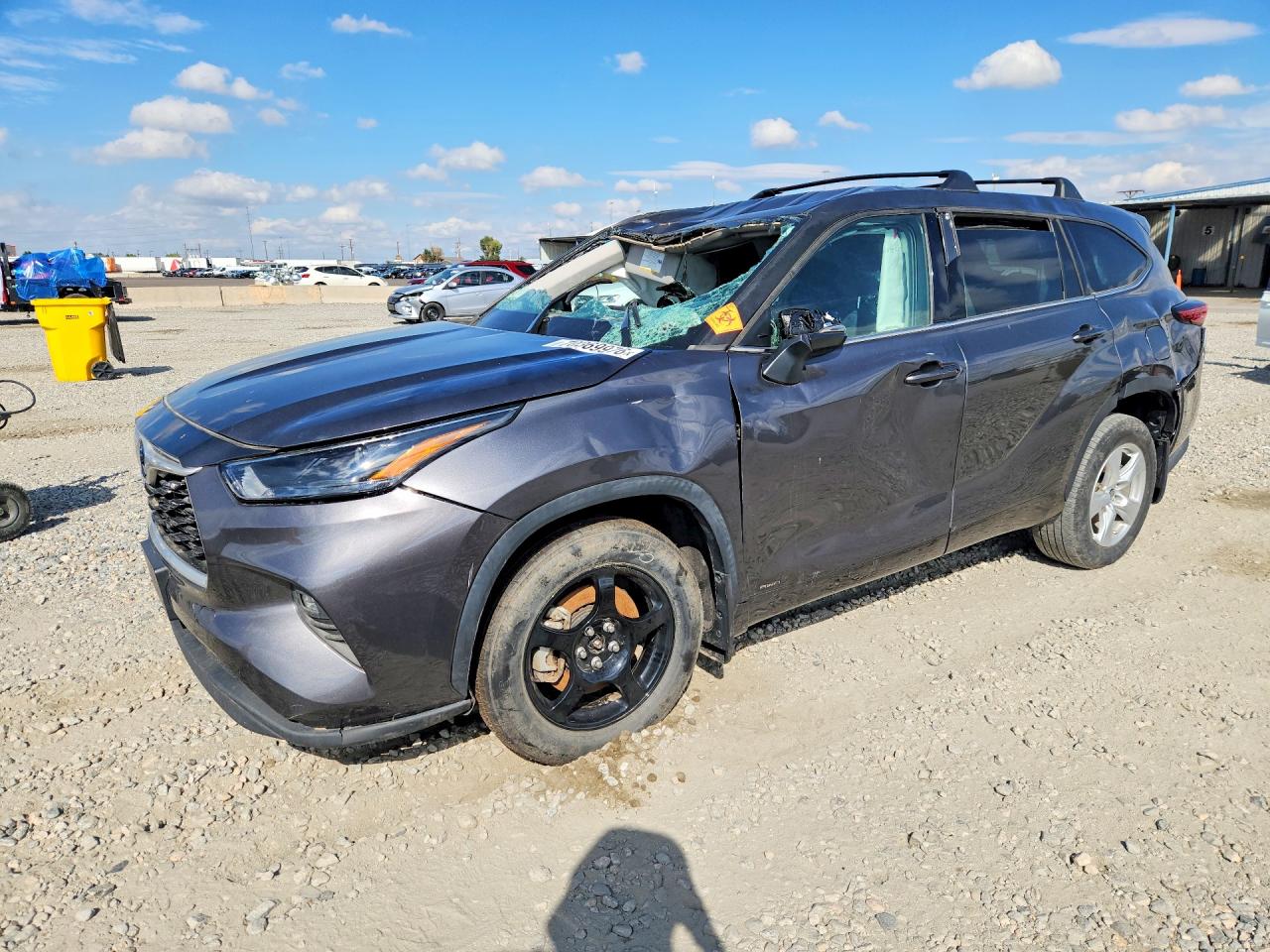 Photo of the 2022 TOYOTA HIGHLANDER HYBRID LE