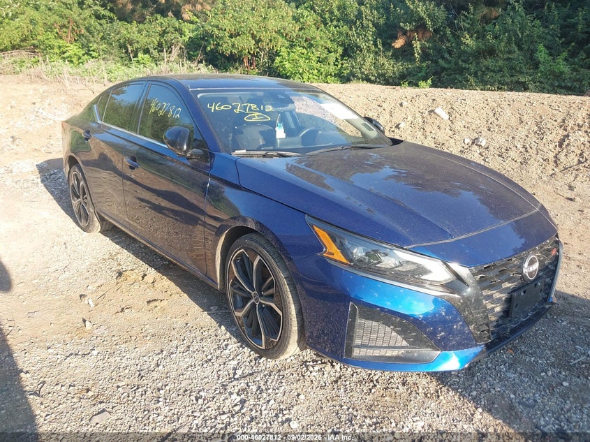 Photo of the 2024 NISSAN ALTIMA SR FWD