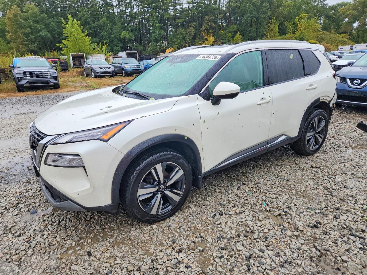 Photo of the 2021 NISSAN ROGUE SL