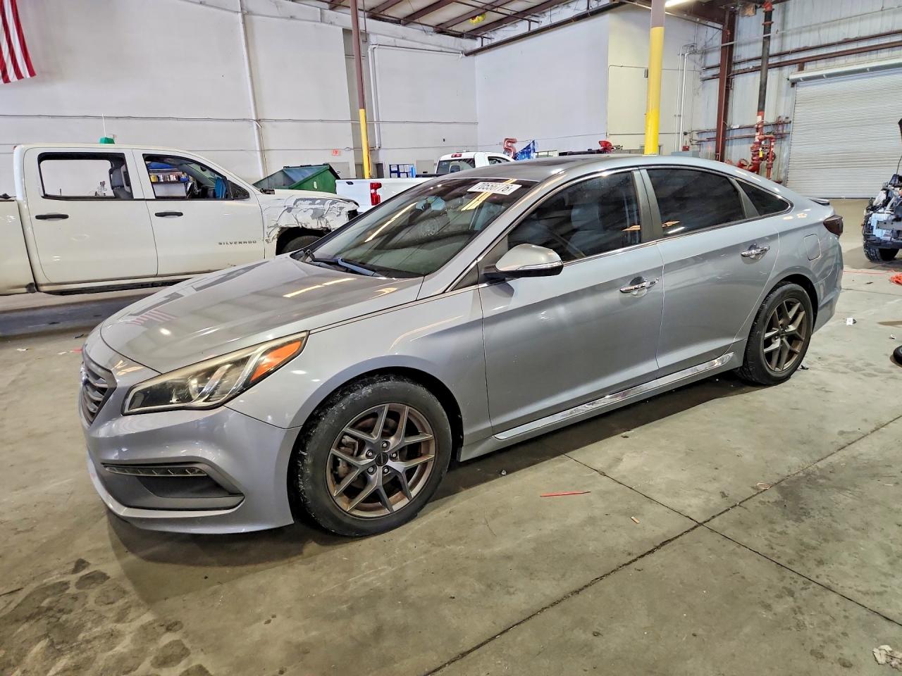 Photo of the 2017 HYUNDAI SONATA SPORT