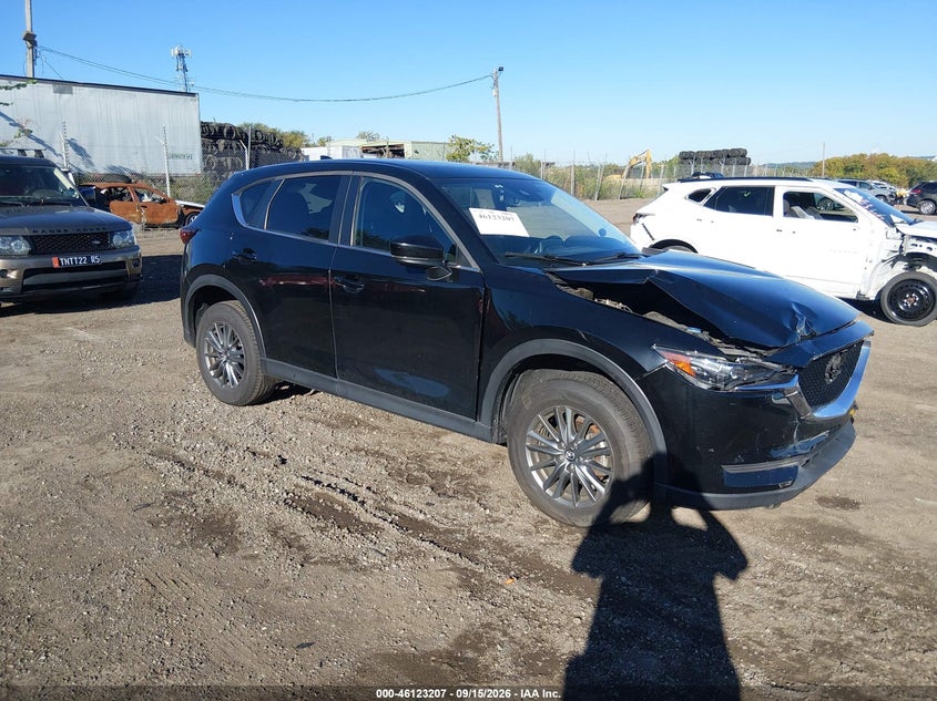 Photo of the 2017 MAZDA CX-5 TOURING