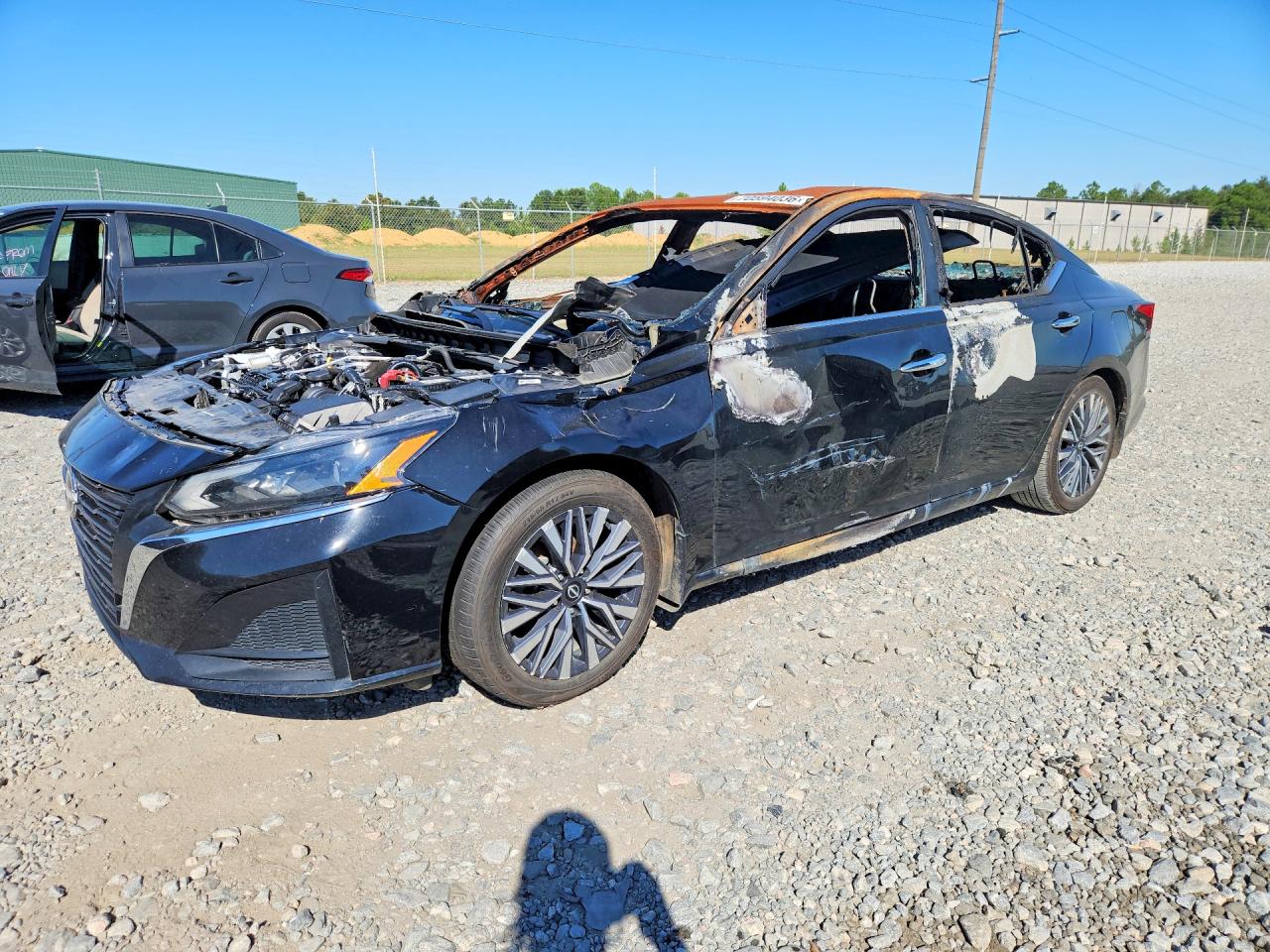 Photo of the 2024 NISSAN ALTIMA SV