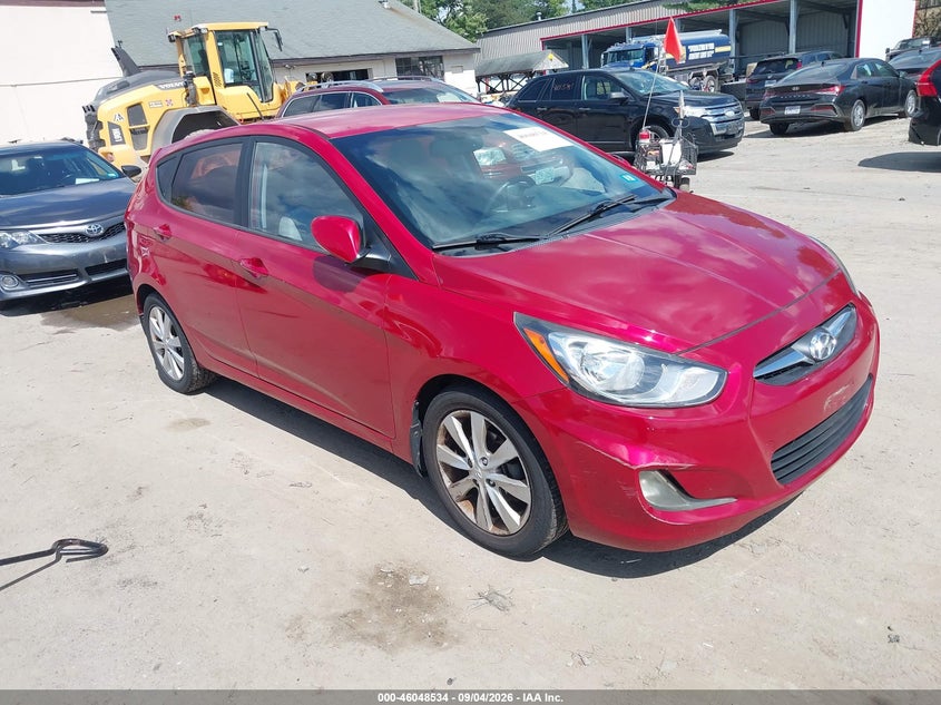 Photo of the 2013 HYUNDAI ACCENT SE