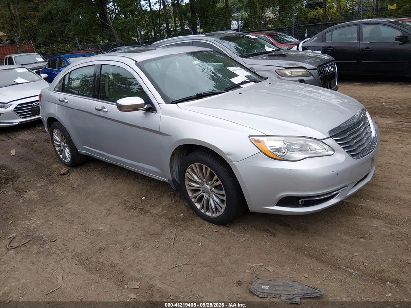 Photo of the 2012 CHRYSLER 200 LIMITED