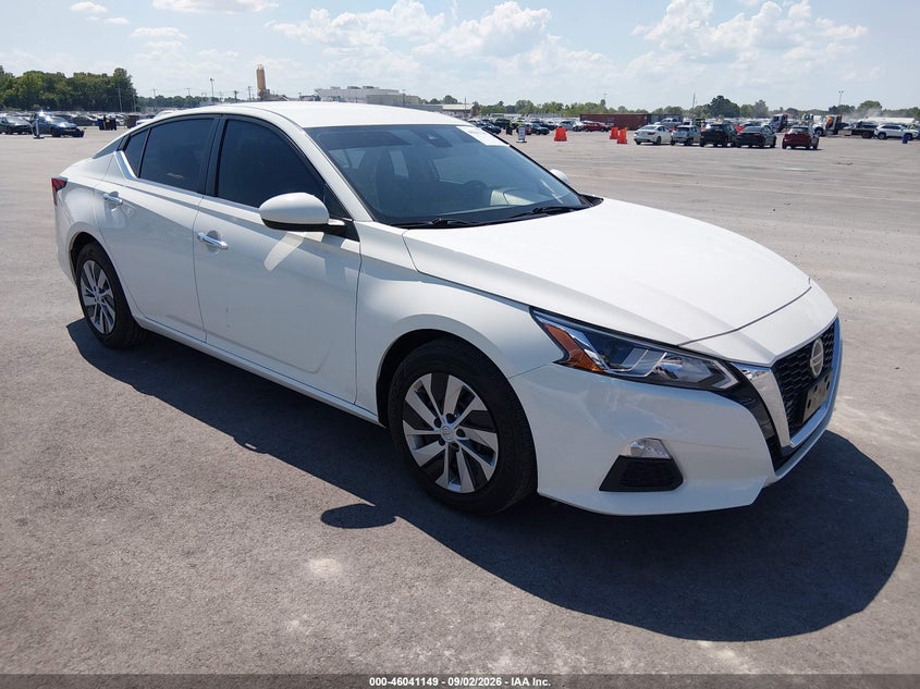 Photo of the 2021 NISSAN ALTIMA S FWD