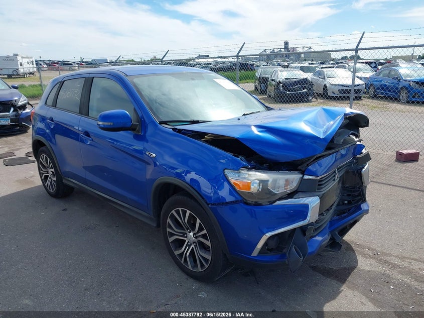 Photo of the 2016 MITSUBISHI OUTLANDER SPORT 2.0 ES