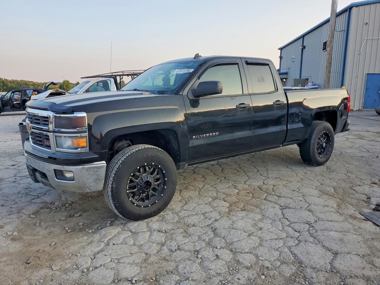 Photo of the 2014 CHEVROLET SILVERADO K1500 LT