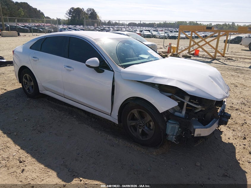 Photo of the 2022 KIA K5 LXS