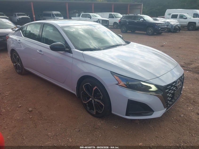 Photo of the 2025 NISSAN ALTIMA SR FWD