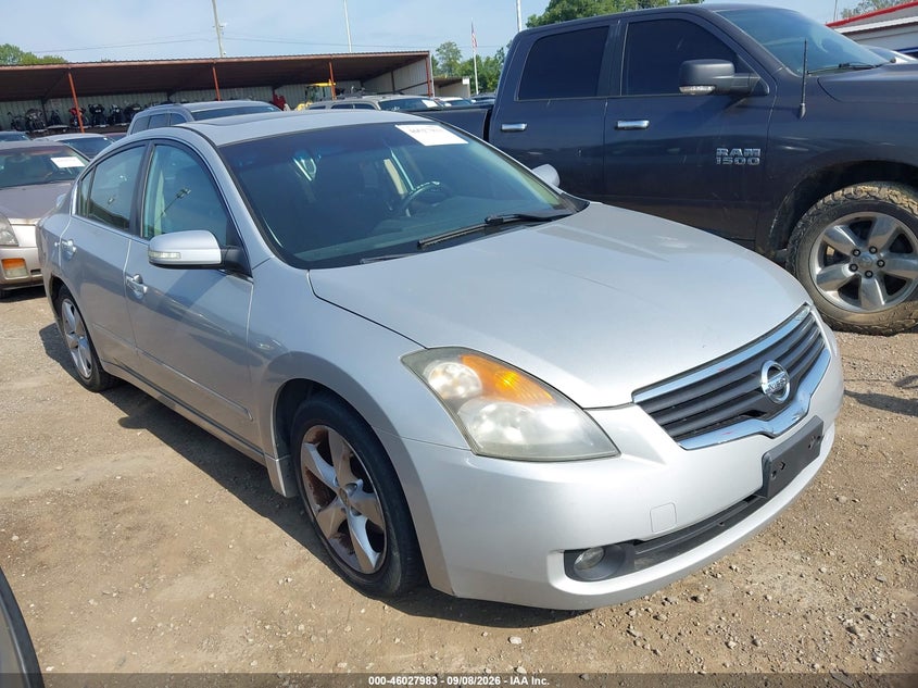 Photo of the 2009 NISSAN ALTIMA 3.5 SE