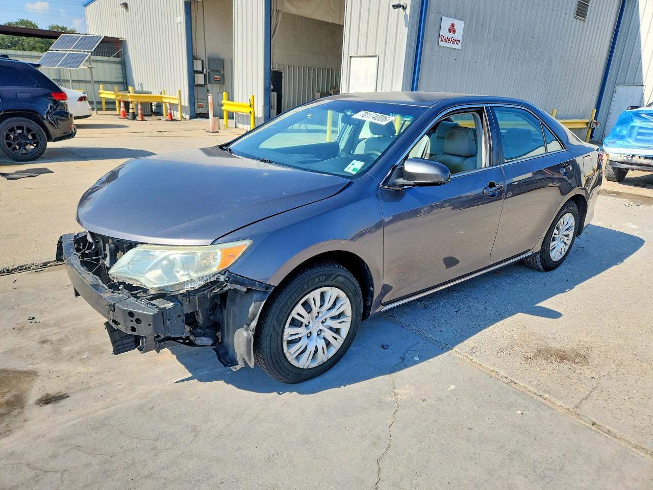 Photo of the 2014 TOYOTA CAMRY LE