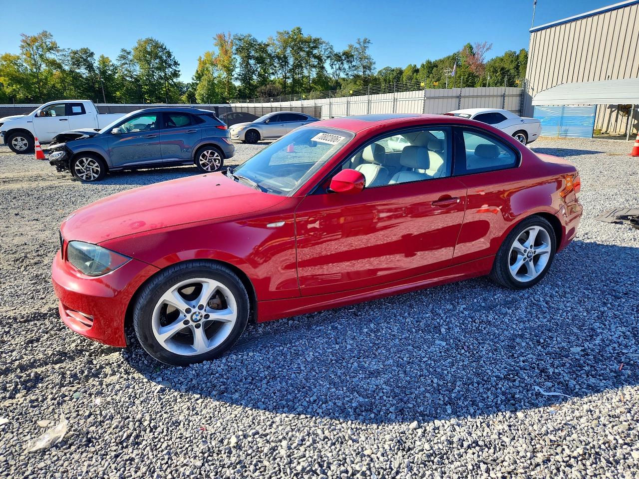 Photo of the 2011 BMW 128 I