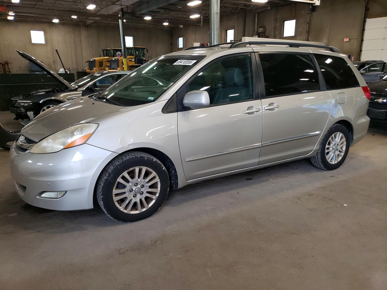 Photo of the 2009 TOYOTA SIENNA LIMITED