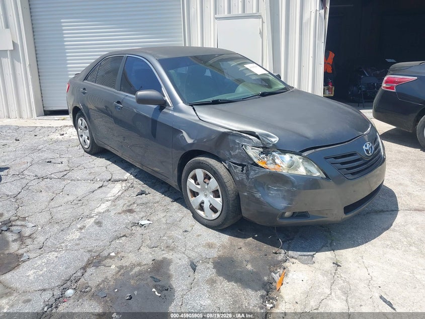Photo of the 2009 TOYOTA CAMRY LE