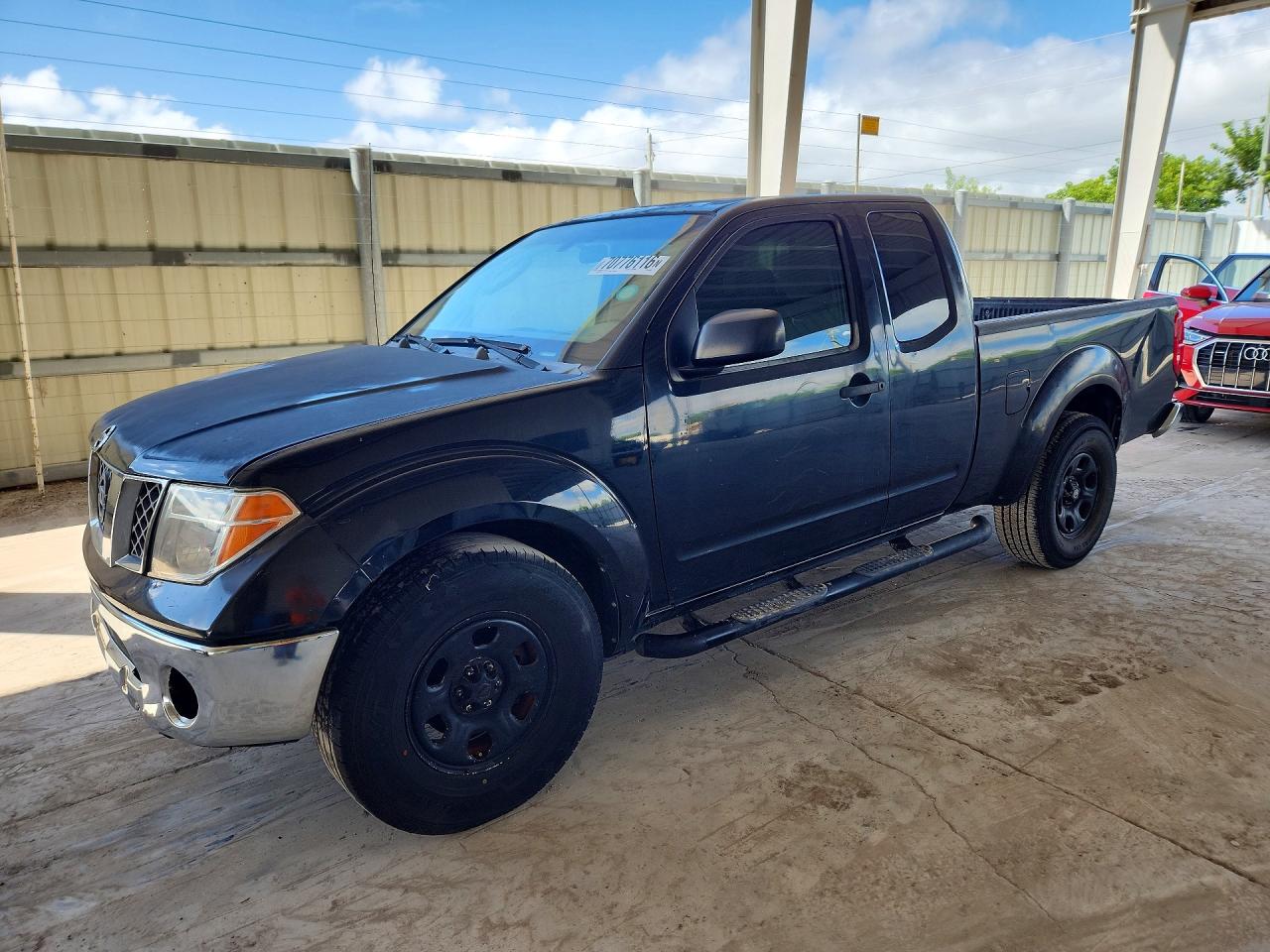 Photo of the 2005 NISSAN FRONTIER SE