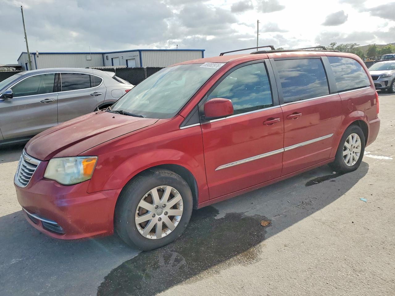 Photo of the 2014 CHRYSLER TOWN & COUNTRY TOURING
