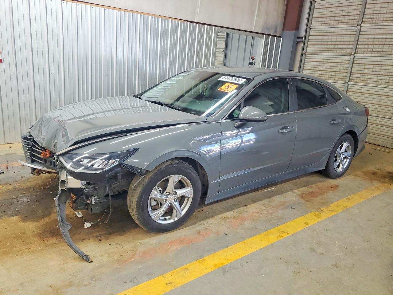 Photo of the 2021 HYUNDAI SONATA SE