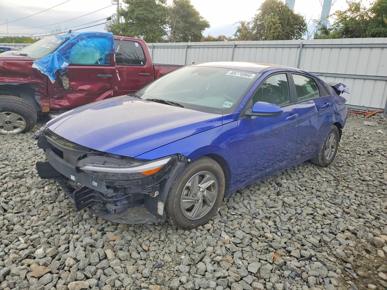 Photo of the 2024 HYUNDAI ELANTRA SE
