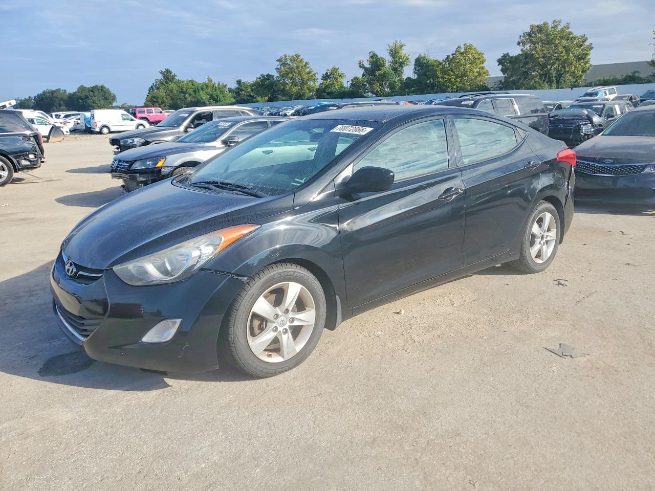 Photo of the 2013 HYUNDAI ELANTRA GLS