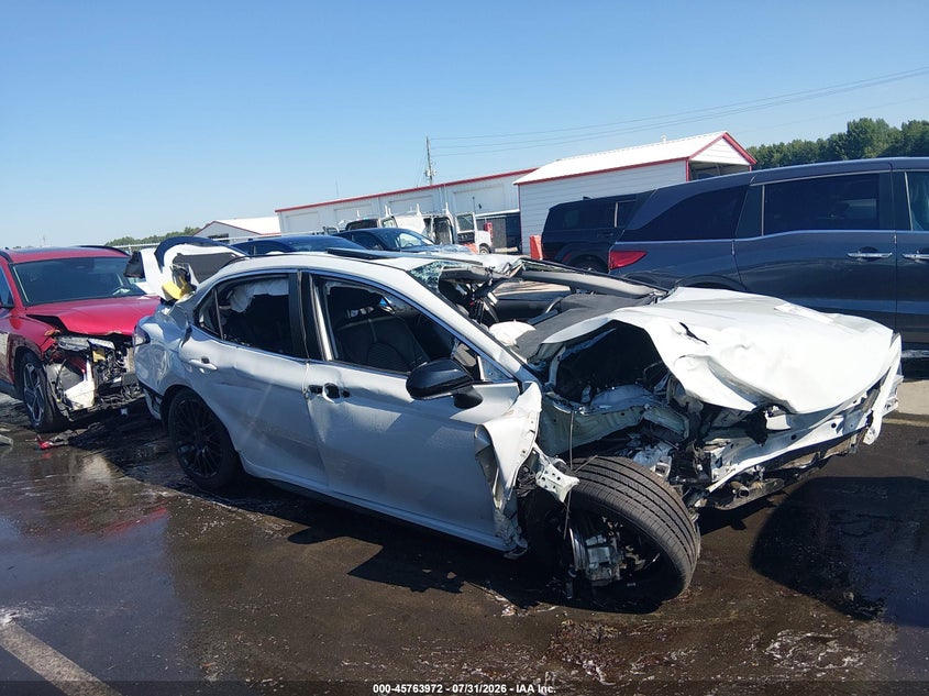 Photo of the 2022 TOYOTA CAMRY SE