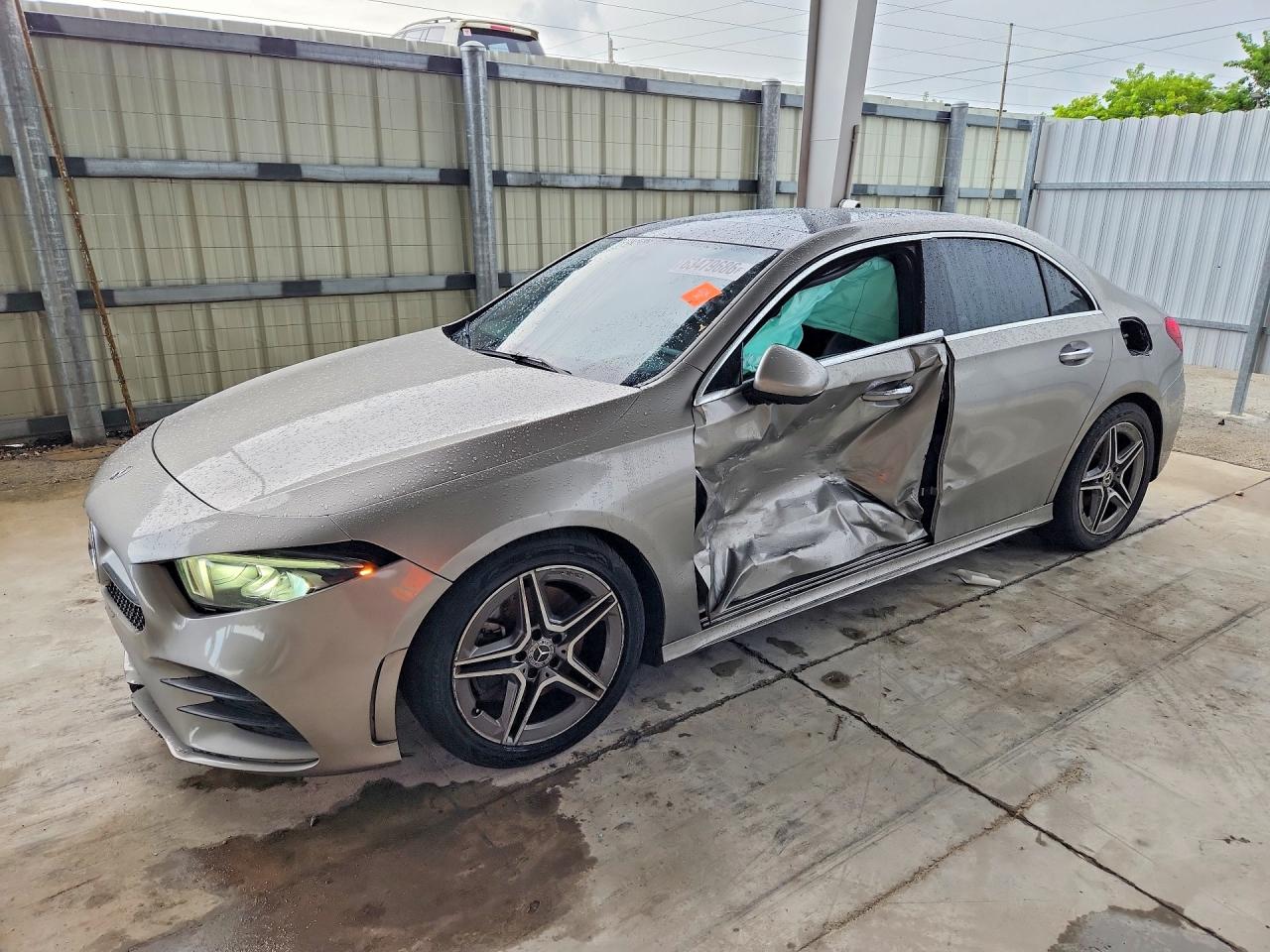 Photo of the 2020 MERCEDES-BENZ A 220