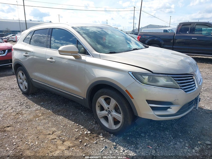 Photo of the 2015 LINCOLN MKC