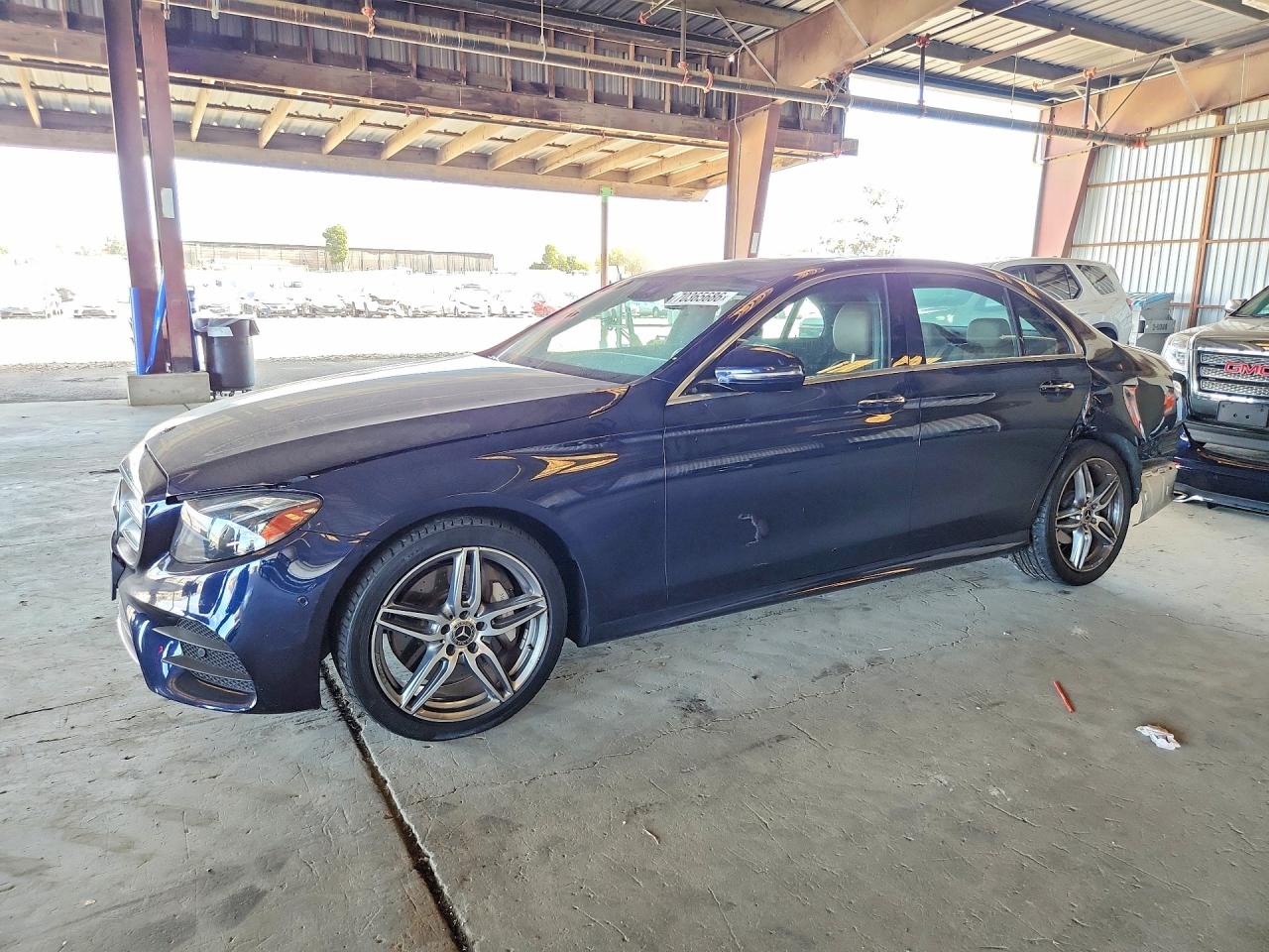 Photo of the 2018 MERCEDES-BENZ E 300