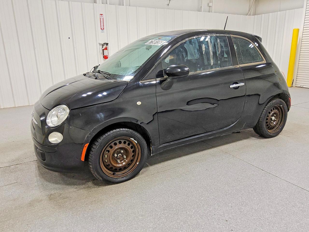 Photo of the 2015 FIAT 500 POP
