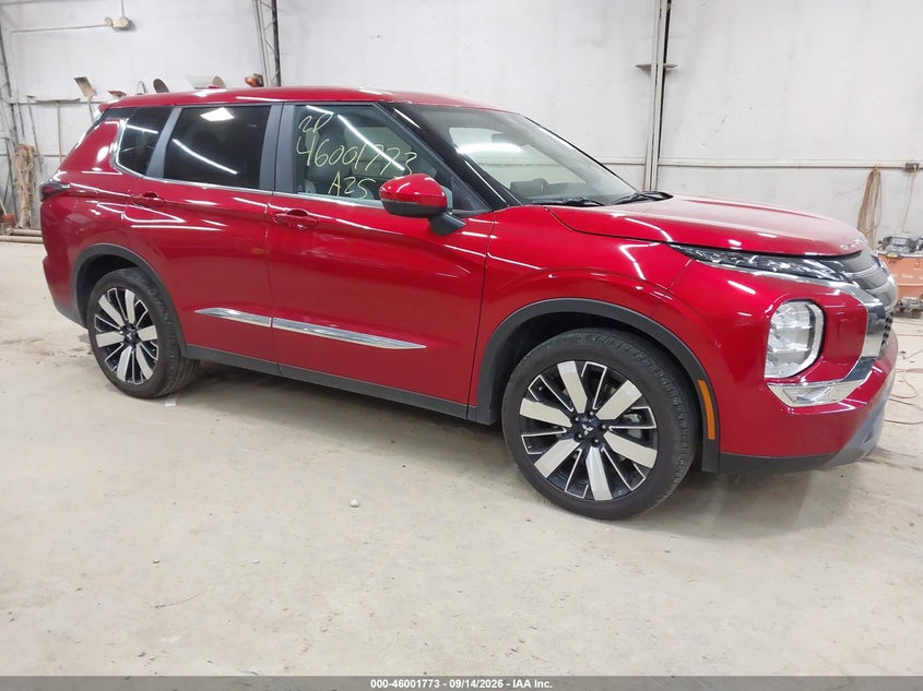Photo of the 2025 MITSUBISHI OUTLANDER SE 2.5 S-AWC/TRAIL EDITION S-AWC