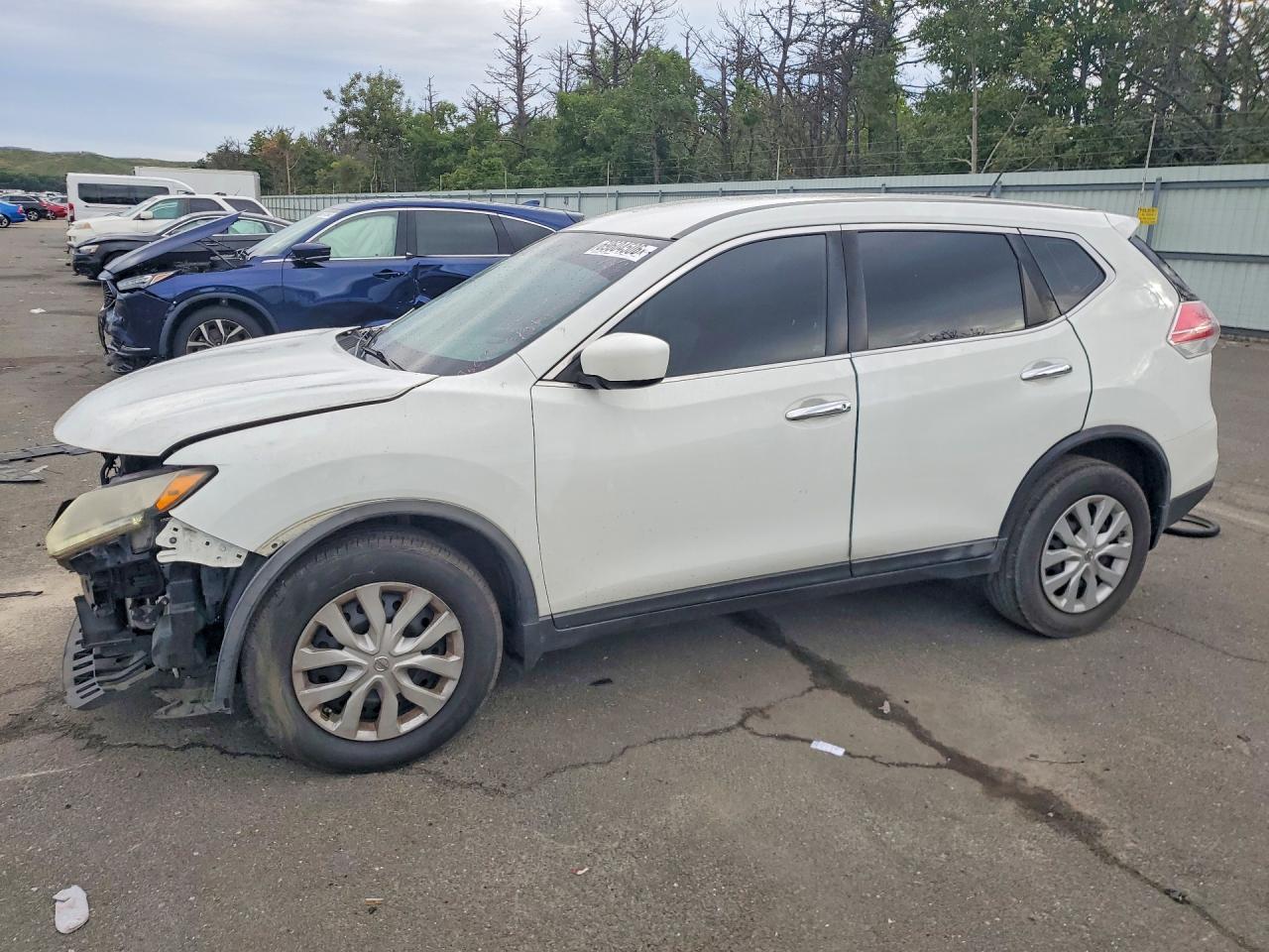 Photo of the 2016 NISSAN ROGUE S