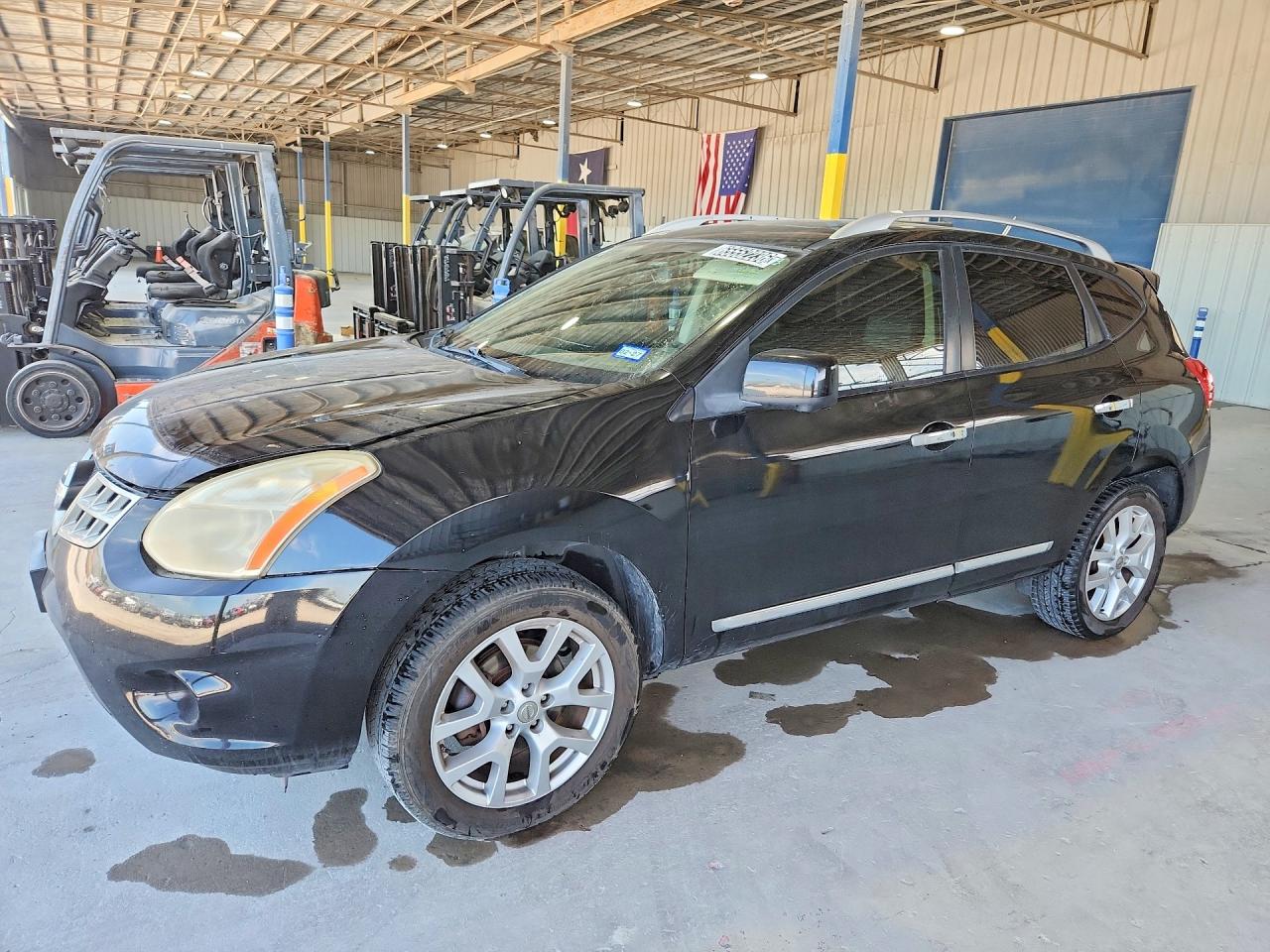 Photo of the 2012 NISSAN ROGUE S