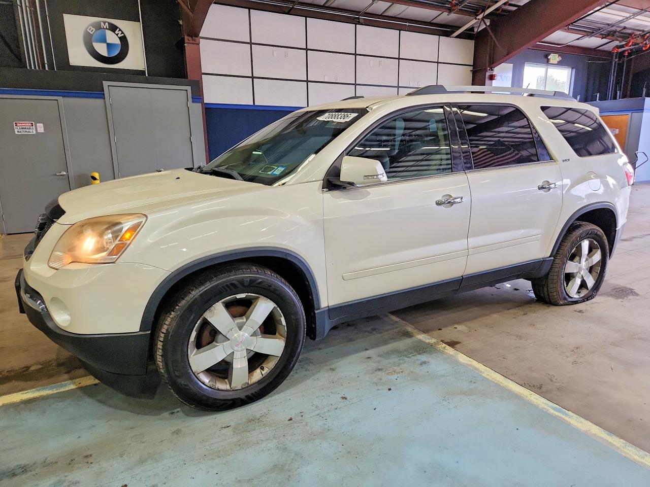 Photo of the 2011 GMC ACADIA SLT-1