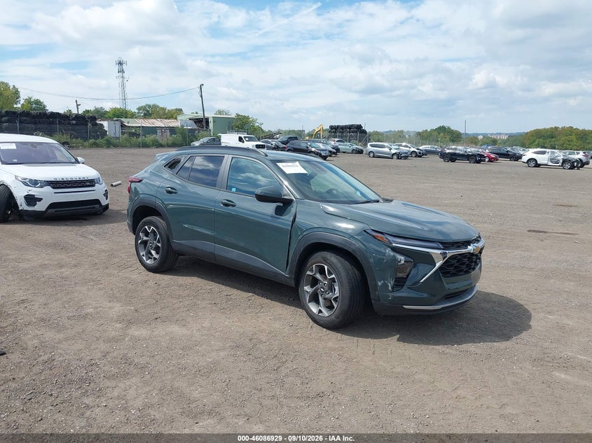 Photo of the 2025 CHEVROLET TRAX FWD LT